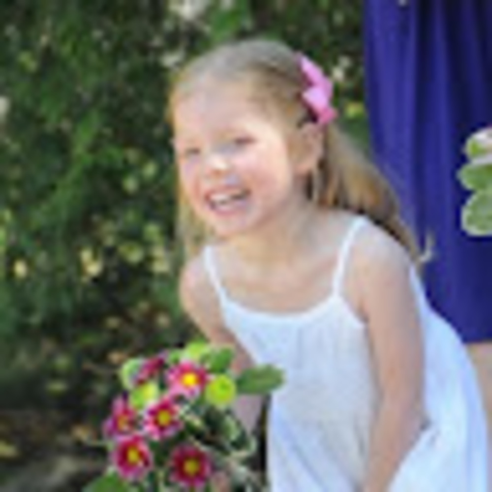 Meet your Posher, Ava